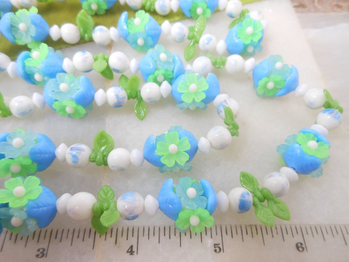 Vintage Plastic Lei Flower Necklace Garland Bead Daisy Flower Cluster Mix Blue Green Long 36" MOD Mid Century Jewelry Gift, VivianJoel.com