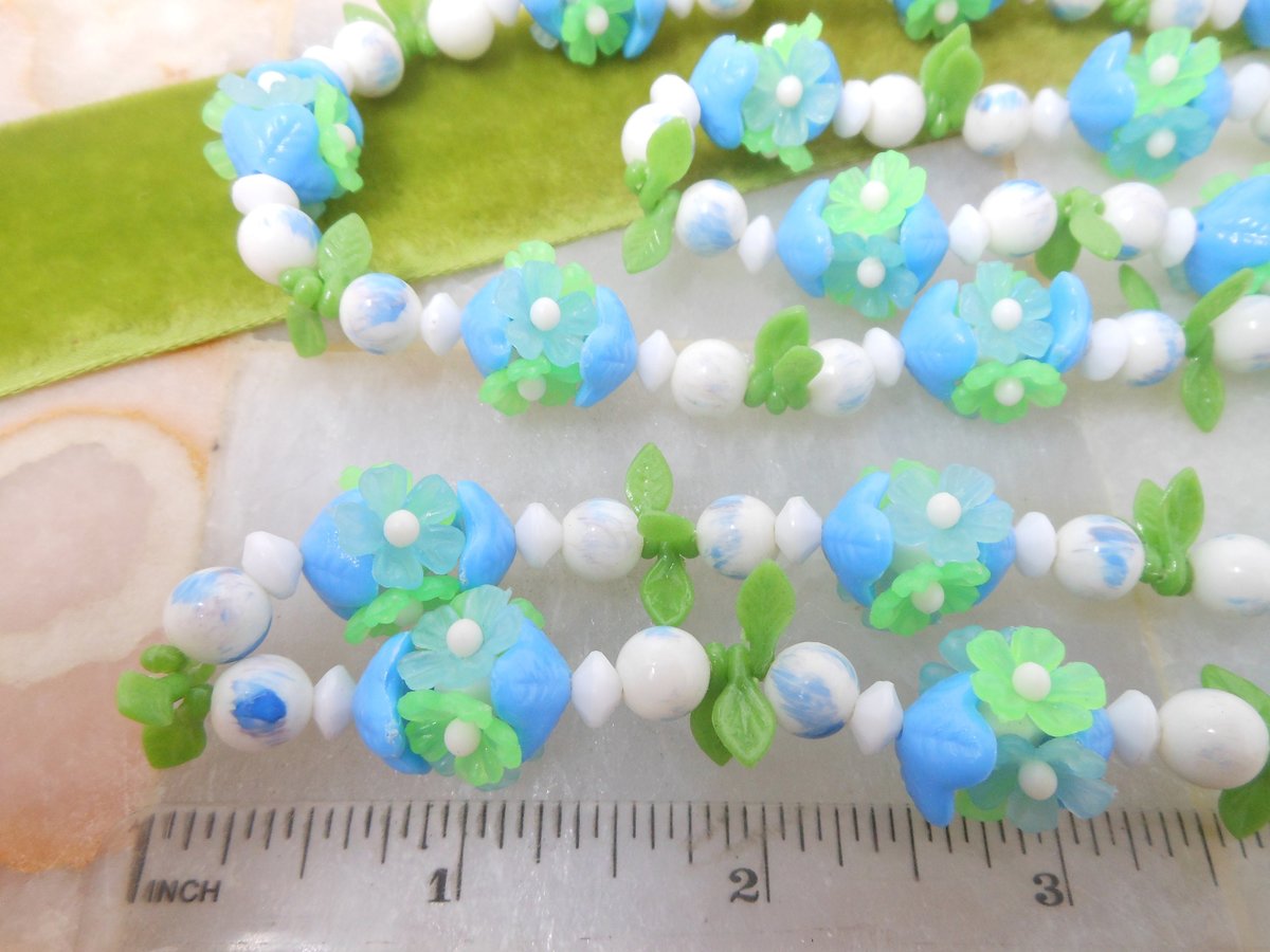Vintage Plastic Lei Flower Necklace Garland Bead Daisy Flower Cluster Mix Blue Green Long 36" MOD Mid Century Jewelry Gift, VivianJoel.com