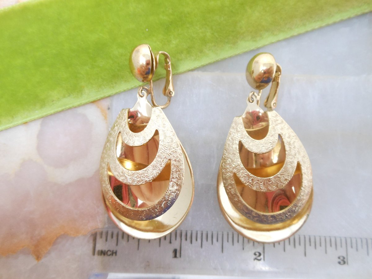 Vintage SARAH COVENTRY Necklace SET Huge Pendant Statement Dangle Earrings Designer Book Chain Mid Century Jewelry, VivianJoel.com