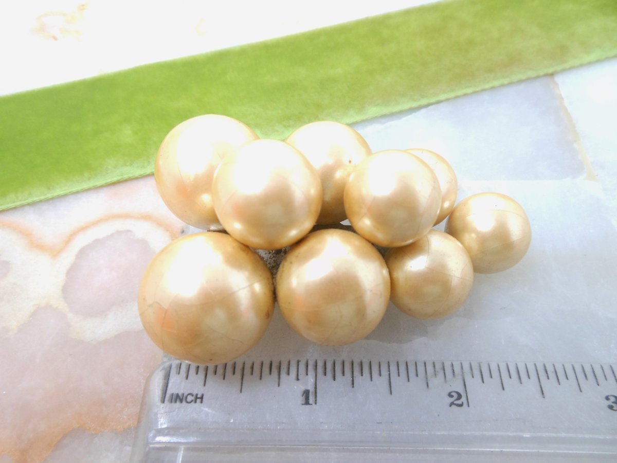 Vintage Huge Bead Dress Fur Clip Faux Pearl Brooch Champagne Golden Pin Mid Century Jewelry *as is*, VivianJoel.com