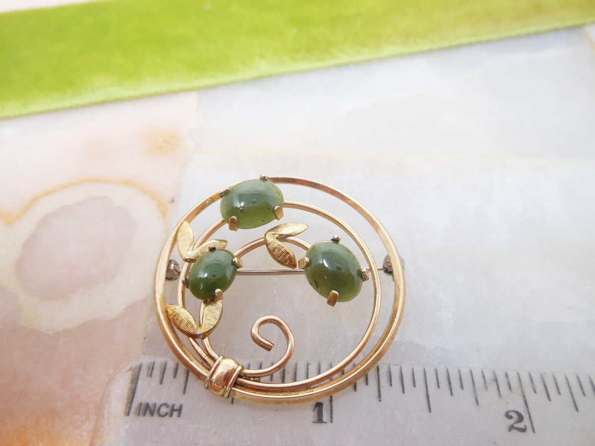 Vintage KREMENTZ Brooch Jade Flower Designer Pin Petite Circle Gold Overlay Mid Century Jewelry Gift, VivianJoel.com