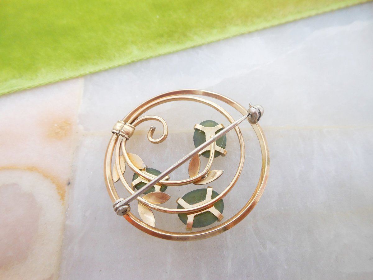 Vintage KREMENTZ Brooch Jade Flower Designer Pin Petite Circle Gold Overlay Mid Century Jewelry Gift, VivianJoel.com