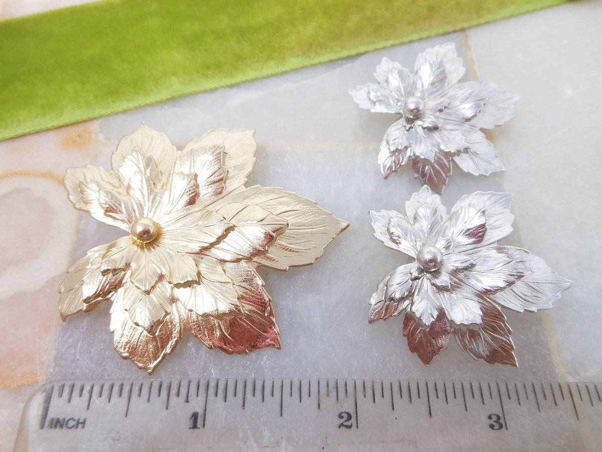 Vintage SARAH COVENTRY Brooch Earring SET Leaf Pin 1960s Gold and Silver Mix Designer Mid Century Jewelry Gift, VivianJoel.com