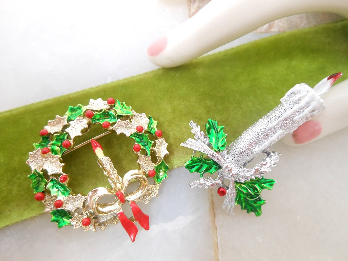 Vintage GERRYS LOT 2 Christmas Brooch Candle Festive Holiday Wreath Pin Designer Enamel Mid Century Jewelry Gift, VivianJoel.com