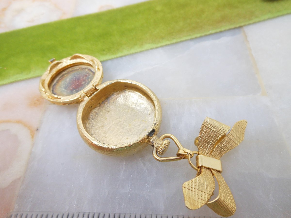 Vintage Victorian Revival Locket Brooch Pill Box Trinket Dangle Fob Courting Couple Mid Century Jewelry Original Box Gift, VivianJoel.com