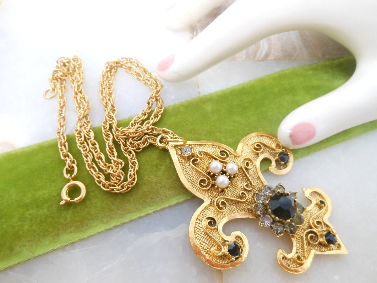 Vintage Fleur De Lis Pendant Necklace Rhinestone Faux Pearl Mogul Regency Revival Mid Century Jewelry Gift, VivianJoel.com