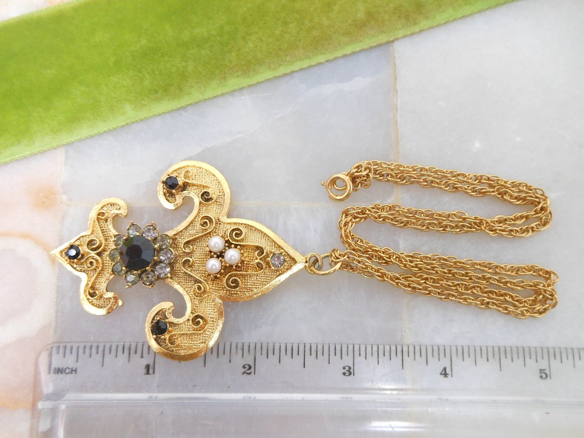 Vintage Fleur De Lis Pendant Necklace Rhinestone Faux Pearl Mogul Regency Revival Mid Century Jewelry Gift, VivianJoel.com