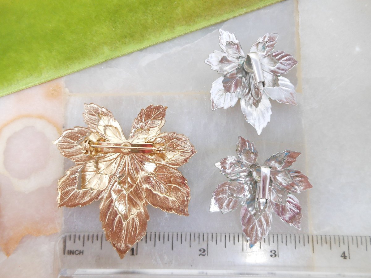 Vintage SARAH COVENTRY Brooch Earring SET Leaf Pin 1960s Gold and Silver Mix Designer Mid Century Jewelry Gift, VivianJoel.com