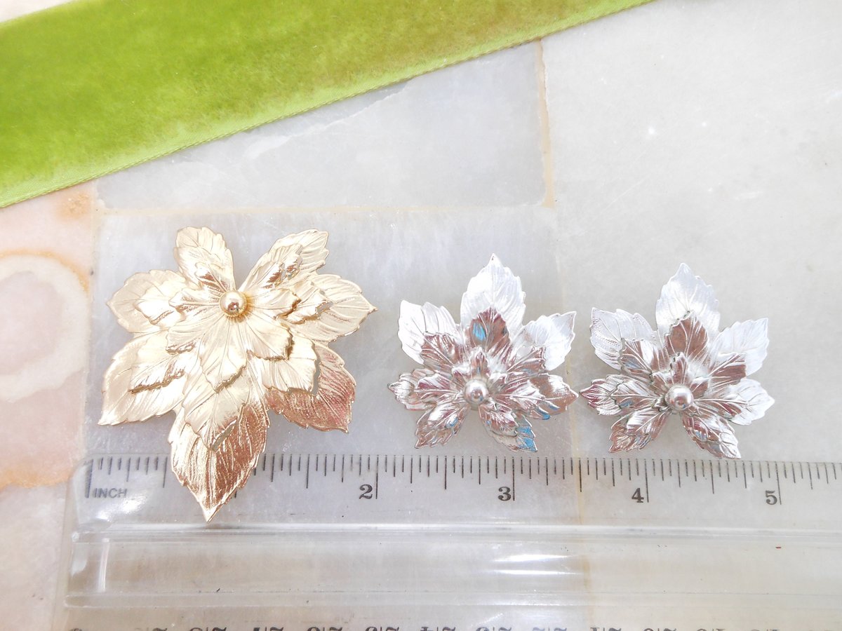 Vintage SARAH COVENTRY Brooch Earring SET Leaf Pin 1960s Gold and Silver Mix Designer Mid Century Jewelry Gift, VivianJoel.com