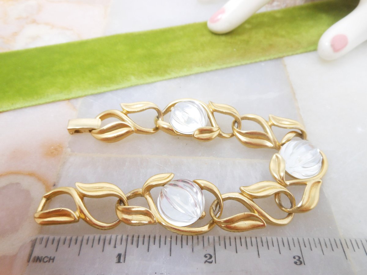 Vintage TRIFARI TM Bracelet Jelly Belly Melon Lucite Matte Gold Plate Chain Classic Designer Mid Century Jewelry Gift, VivianJoel.com