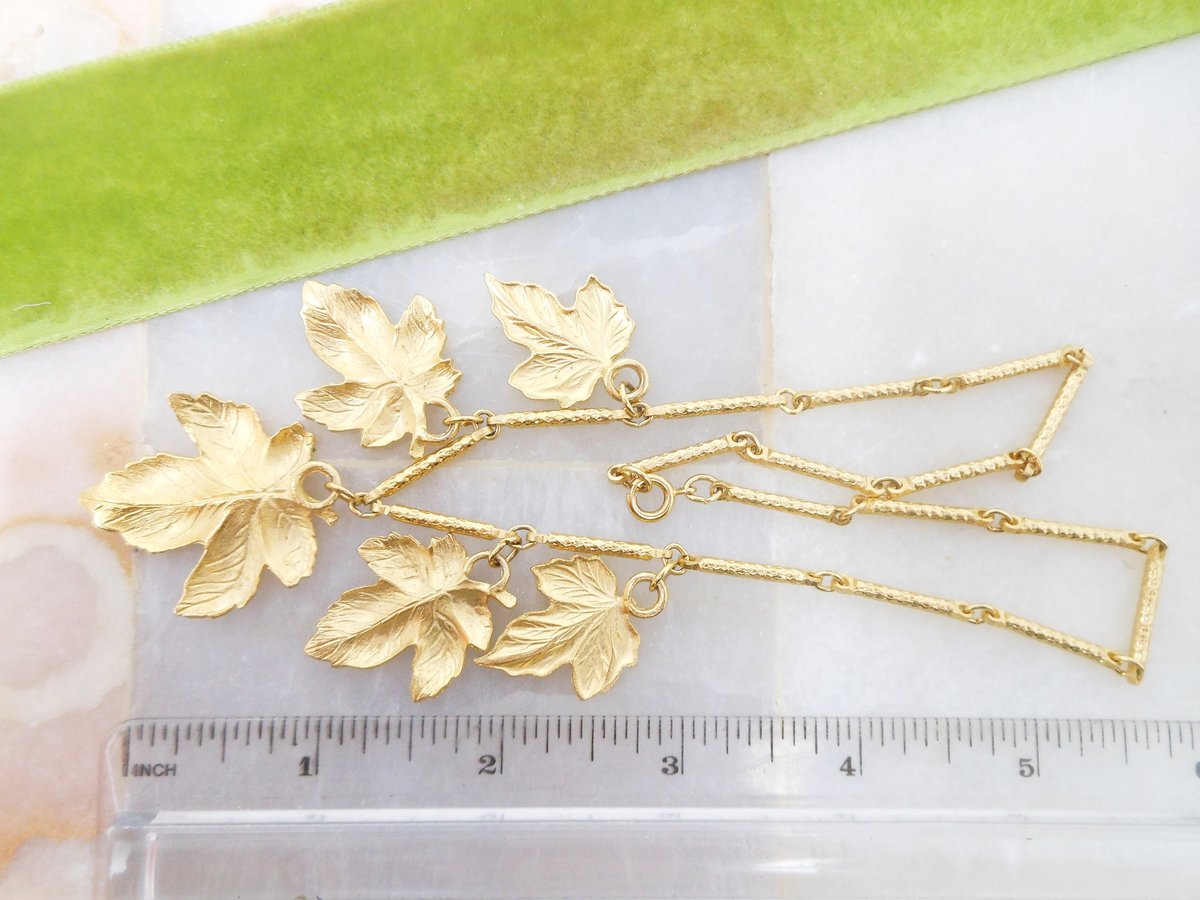 Vintage Leaf Charm Pendant Necklace Maple Dangle Collar Chain  Gold Tone Plate Mid Century Jewelry Gift, VivianJoel.com