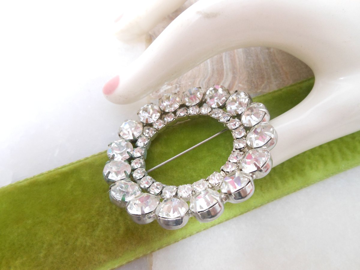 Vintage Rhinestone Wreath Brooch Art Deco Pin Clear Ice Glam Style Victorian Revival Mid Century Jewelry Gift *as is*, VivianJoel.com
