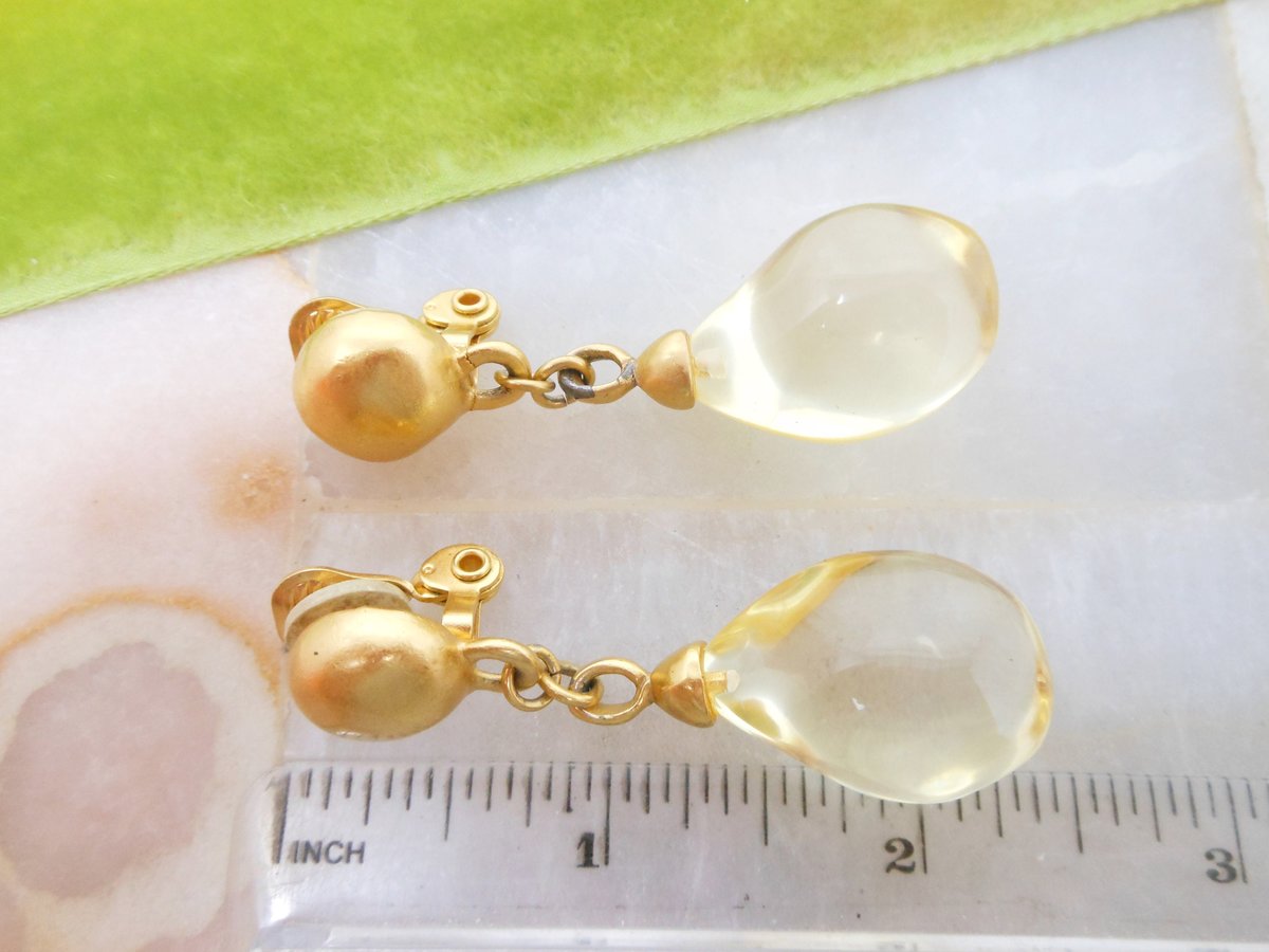 Vintage Chunky Lucite Earrings Dangle Drop Clip On Matte Gold Plate Statement Runway Jewelry Gift, VivianJoel.com