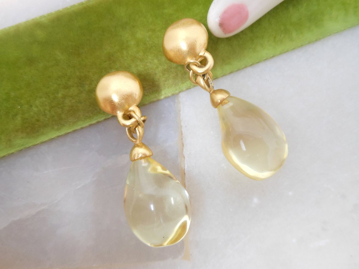 Vintage Chunky Lucite Earrings Dangle Drop Clip On Matte Gold Plate Statement Runway Jewelry Gift, VivianJoel.com