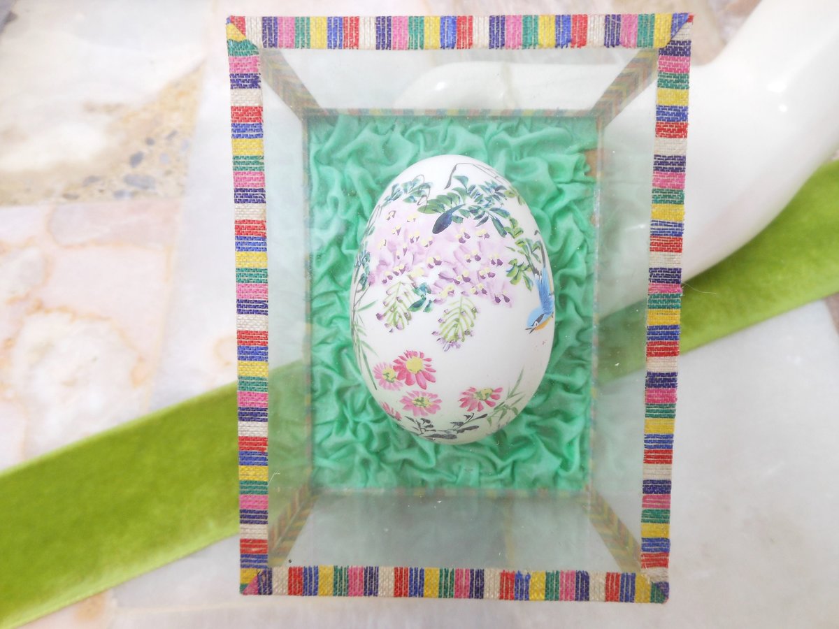 Vintage Asian Oriental Hand Paint Egg BoxedCase Blue Bird Garden Pink Flower Artisan Souvenir Mid Century, VivianJoel.com