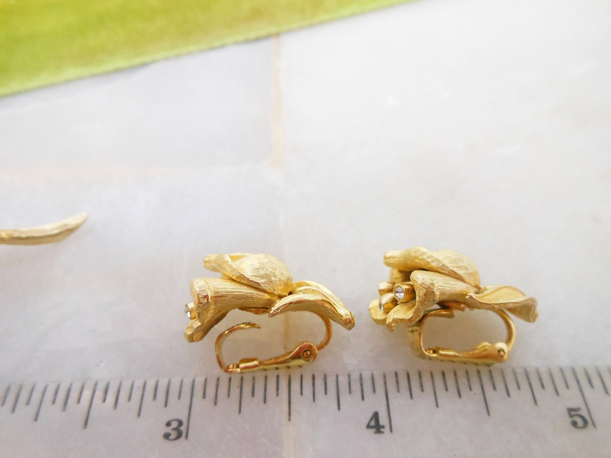 Vintage CAPRI Flower Brooch Earrings Set Rose Pin Rhinestone Clip On Gold Plate Designer Jewelry Gift Mid Century, VivianJoel.com