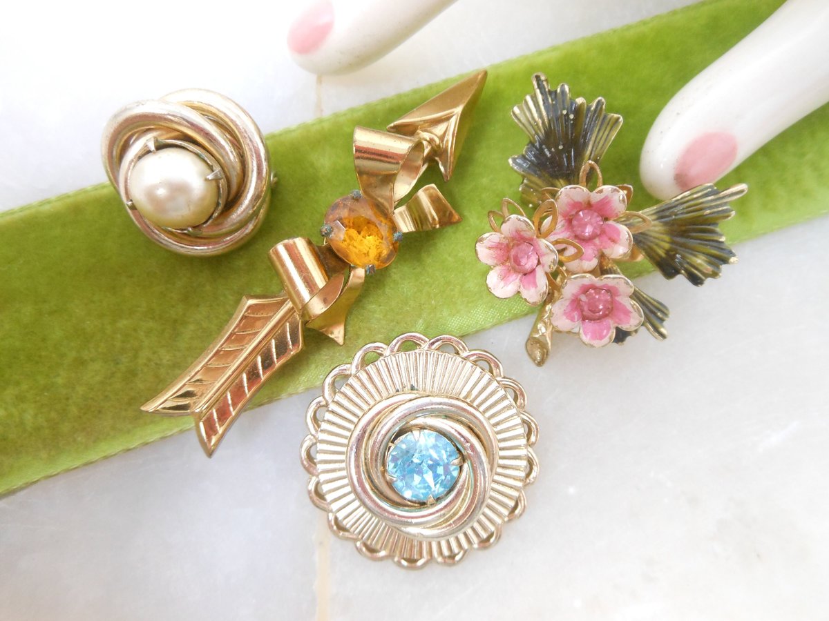 Vintage CORO LOT 4 Pink Flower Pin Gold Arrow Brooch Designer Rhinestone Enamel Bouquet Mid Century Jewelry Gift, VivianJoel.com
