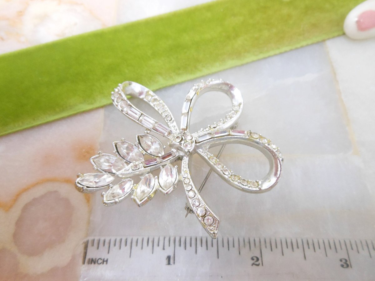 Vintage Rhinestone Bow Pin Flower Brooch Clear Ice Crystal Mid Century Wedding Bouquet Jewelry Gift, VivianJoel.com