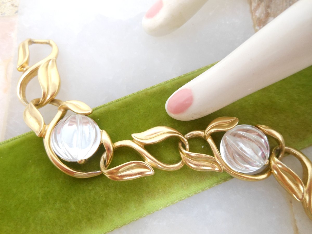 Vintage TRIFARI TM Bracelet Jelly Belly Melon Lucite Matte Gold Plate Chain Classic Designer Mid Century Jewelry Gift, VivianJoel.com