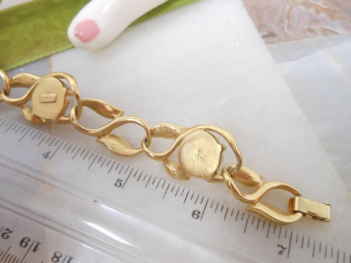 Vintage TRIFARI TM Bracelet Jelly Belly Melon Lucite Matte Gold Plate Chain Classic Designer Mid Century Jewelry Gift, VivianJoel.com