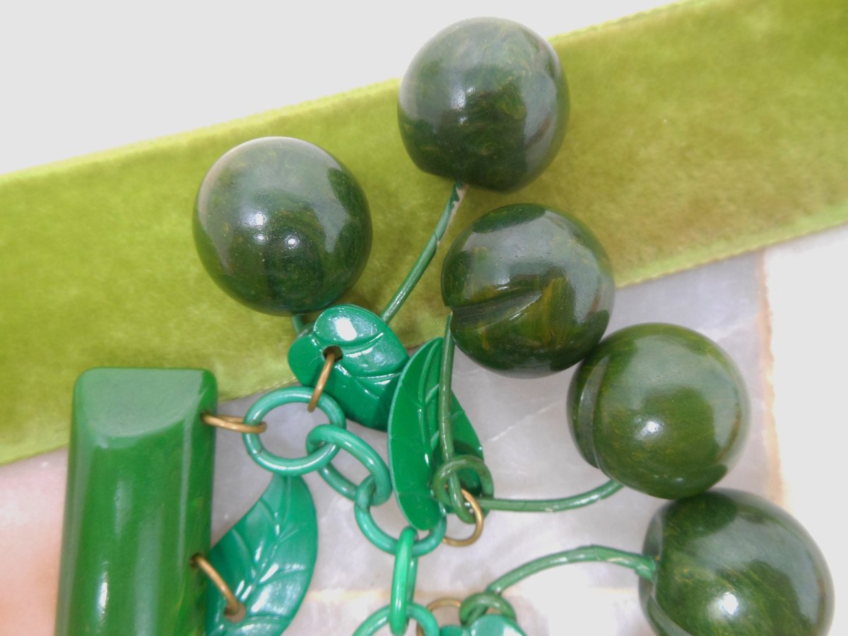 Vintage BAKELITE Dangle Brooch Spinach Green Apple Cherries Carved Fruit Art Deco Rockabilly Jewelry Gift Mid Century, VivianJoel.com