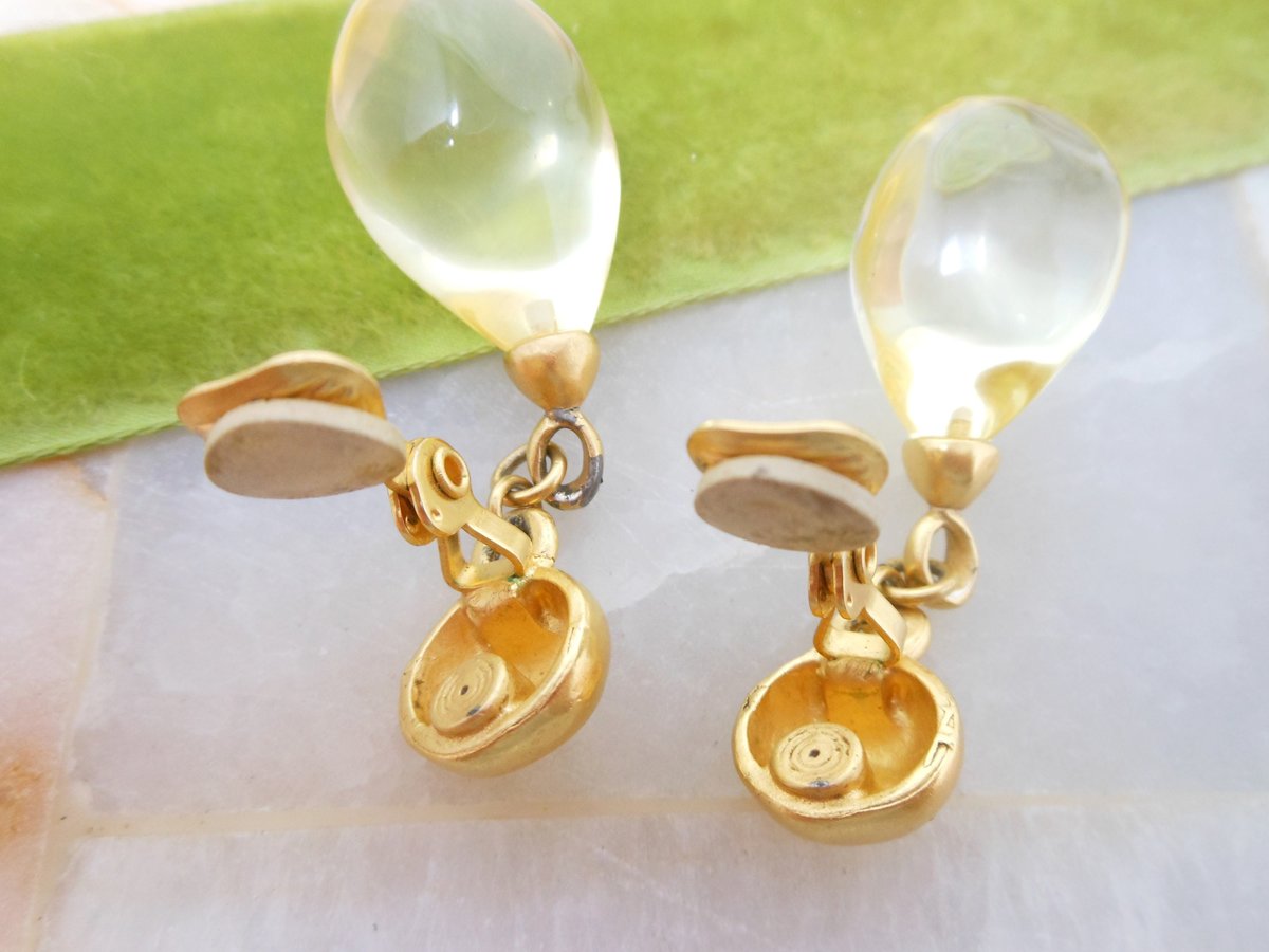 Vintage Chunky Lucite Earrings Dangle Drop Clip On Matte Gold Plate Statement Runway Jewelry Gift, VivianJoel.com