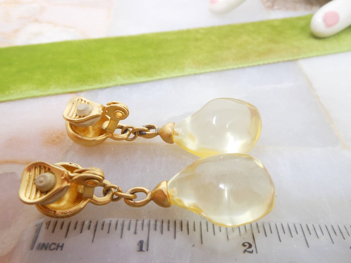 Vintage Chunky Lucite Earrings Dangle Drop Clip On Matte Gold Plate Statement Runway Jewelry Gift, VivianJoel.com