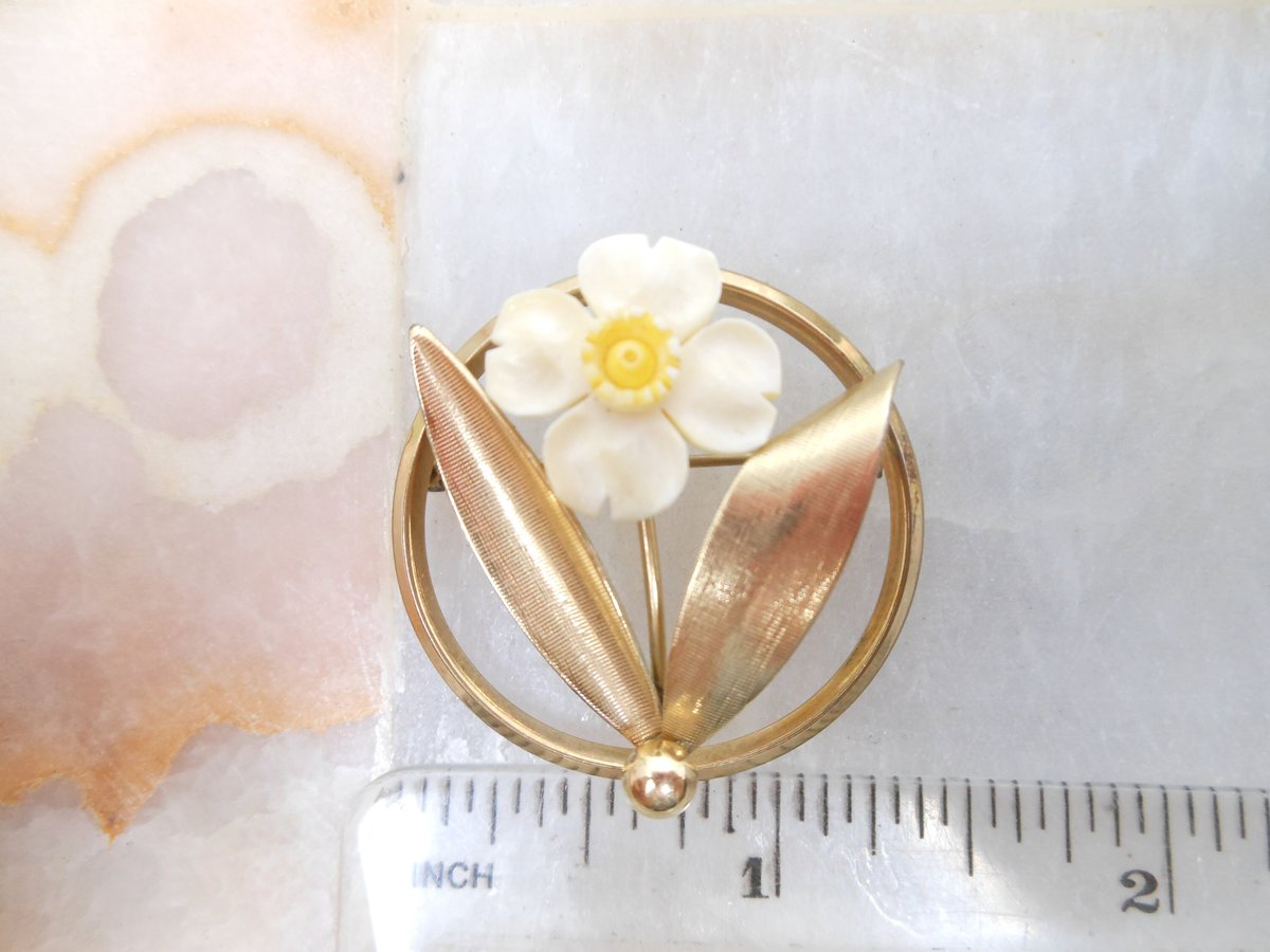 Vintage Dogwood Gold Fill Brooch Designer TK KT Carved Flower Wreath Circle Pin 12K GF Mid Century Petite Jewelry Gift, VivianJoel.com