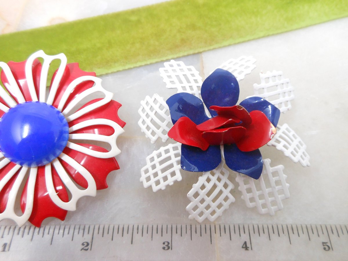 Vintage LOT 2 MOD Patriotic Brooch Enamel Flower Pin Red White Blue USA Daisy Jewelry Gift Mid Century, VivianJoel.com