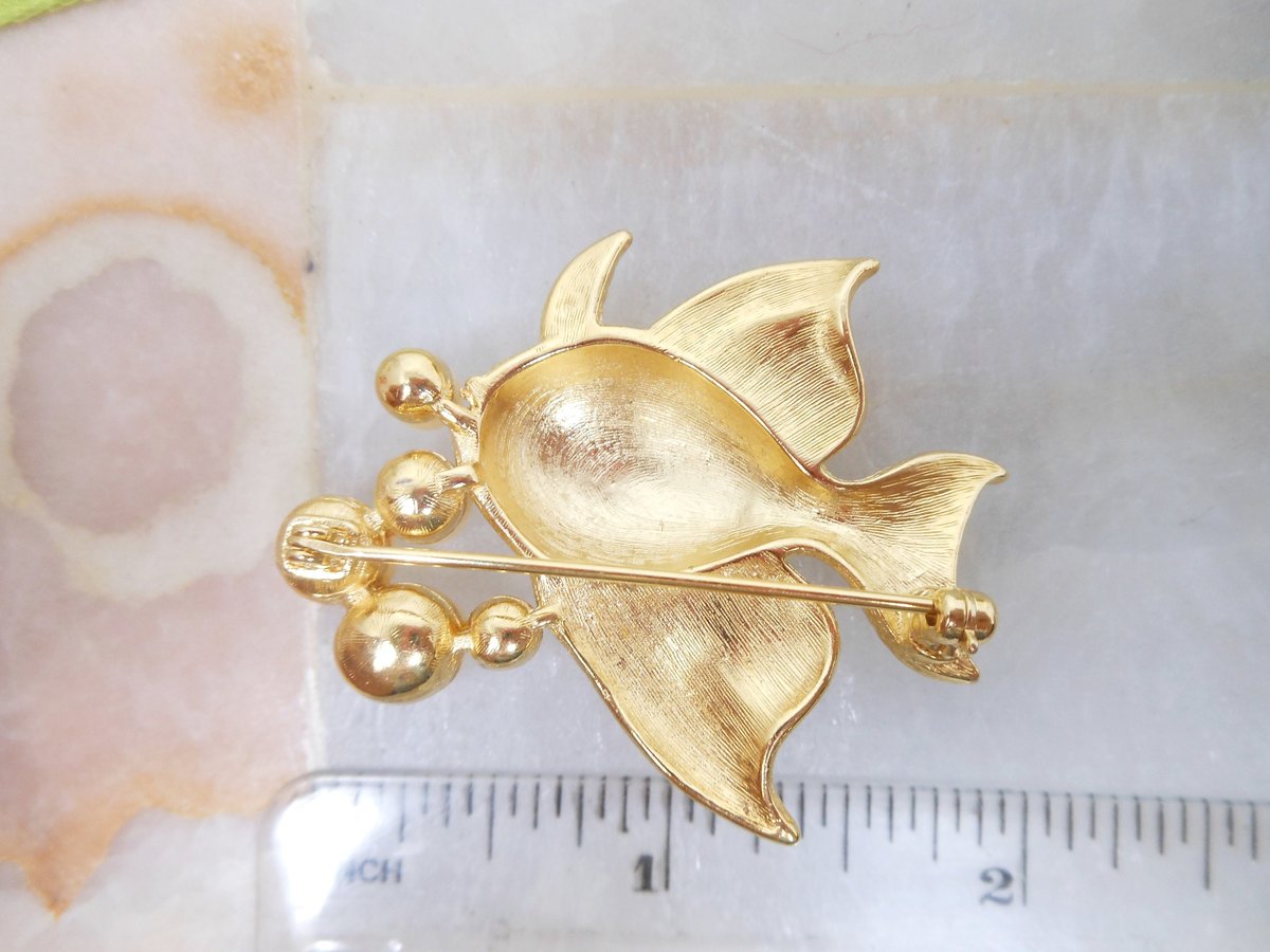 Vintage Koi Angel Fish Brooch Faux Pearl Gold Plate Pisces Beach Undersea Jewelry Mid Century Gift, VivianJoel.com
