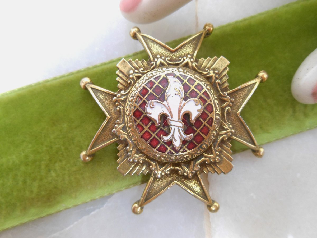 Vintage Maltese Cross Brooch Heraldic Shield Pin Pendant Enamel Fleur De Lis Revival Coat of Arms Mid Century Jewelry, VivianJoel.com