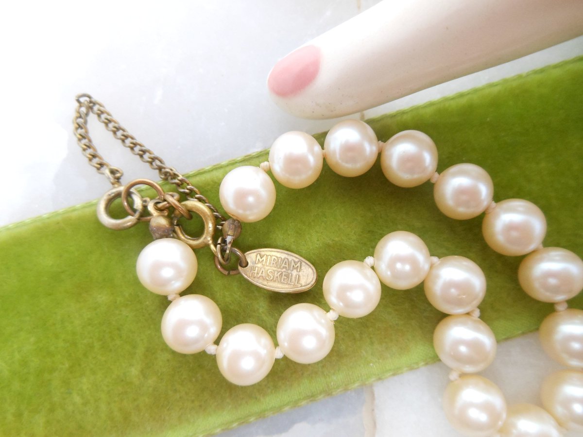 Vintage MIRIAM HASKELL Pearl Bracelet Glass Bead Designer Hang Tag Wedding Mid Century Jewelry, VivianJoel.com