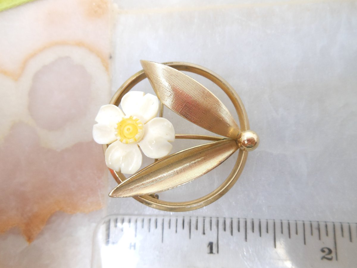 Vintage Dogwood Gold Fill Brooch Designer TK KT Carved Flower Wreath Circle Pin 12K GF Mid Century Petite Jewelry Gift, VivianJoel.com