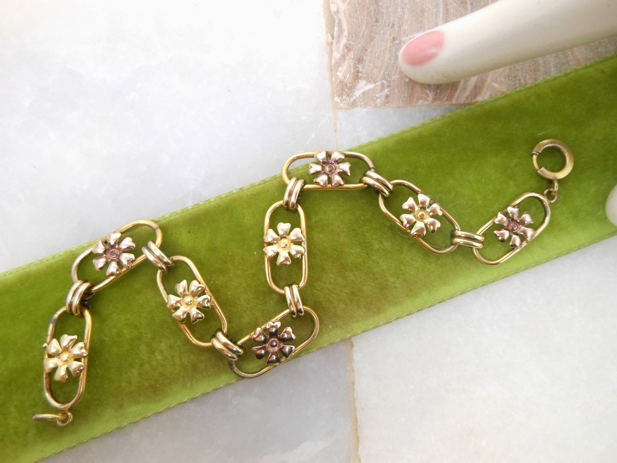 Vintage Gold Fill Flower Bracelet Chain Link Daisy Skinny Chain GF Jewelry Gift Mid Century, VivianJoel.com