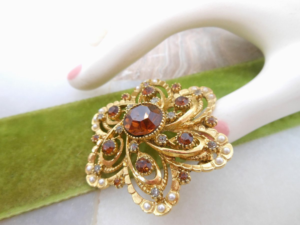 Vintage ART Designer Signed Brooch Ornate Flower Pin Rhinestone Faux Pearl ARTHUR PEPPER Mid Century Jewelry Gift, VivianJoel.com