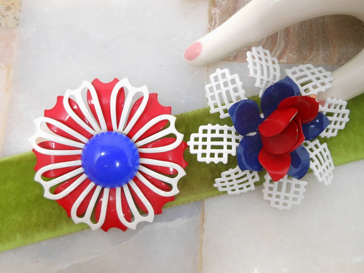 Vintage LOT 2 MOD Patriotic Brooch Enamel Flower Pin Red White Blue USA Daisy Jewelry Gift Mid Century, VivianJoel.com