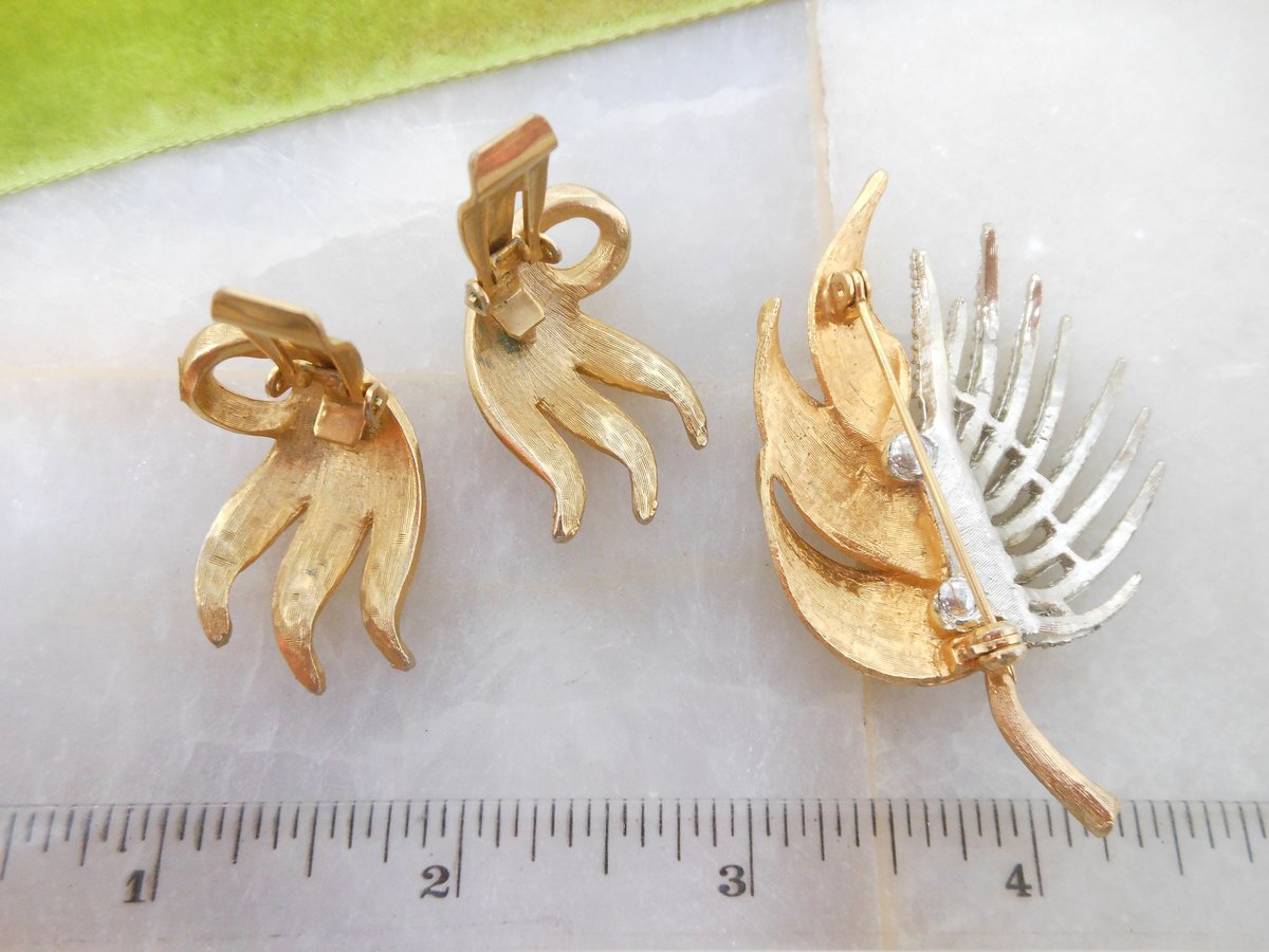 Vintage JUDY LEE Brooch Earrings Set Rhinestone Leaf Pin Gold Plate Demi Parure Mid Century Designer Jewelry, VivianJoel.com