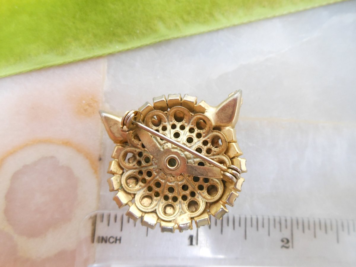 Vintage WEISS Rhinestone Cat Brooch Crystal Kitty Face Pin Designer Mid Century Figural Jewelry Gift *Unsigned*, VivianJoel.com