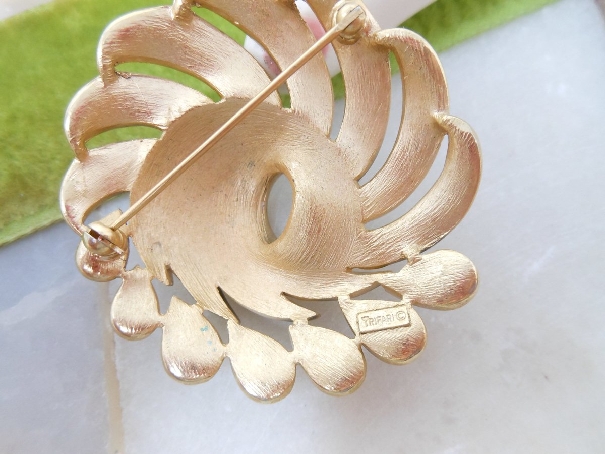 Vintage Crown TRIFARI Enamel Swirl Brooch Pinwheel Mod Pin Black White Gold Plate Classic Designer Jewelry Mid Century, VivianJoel.com