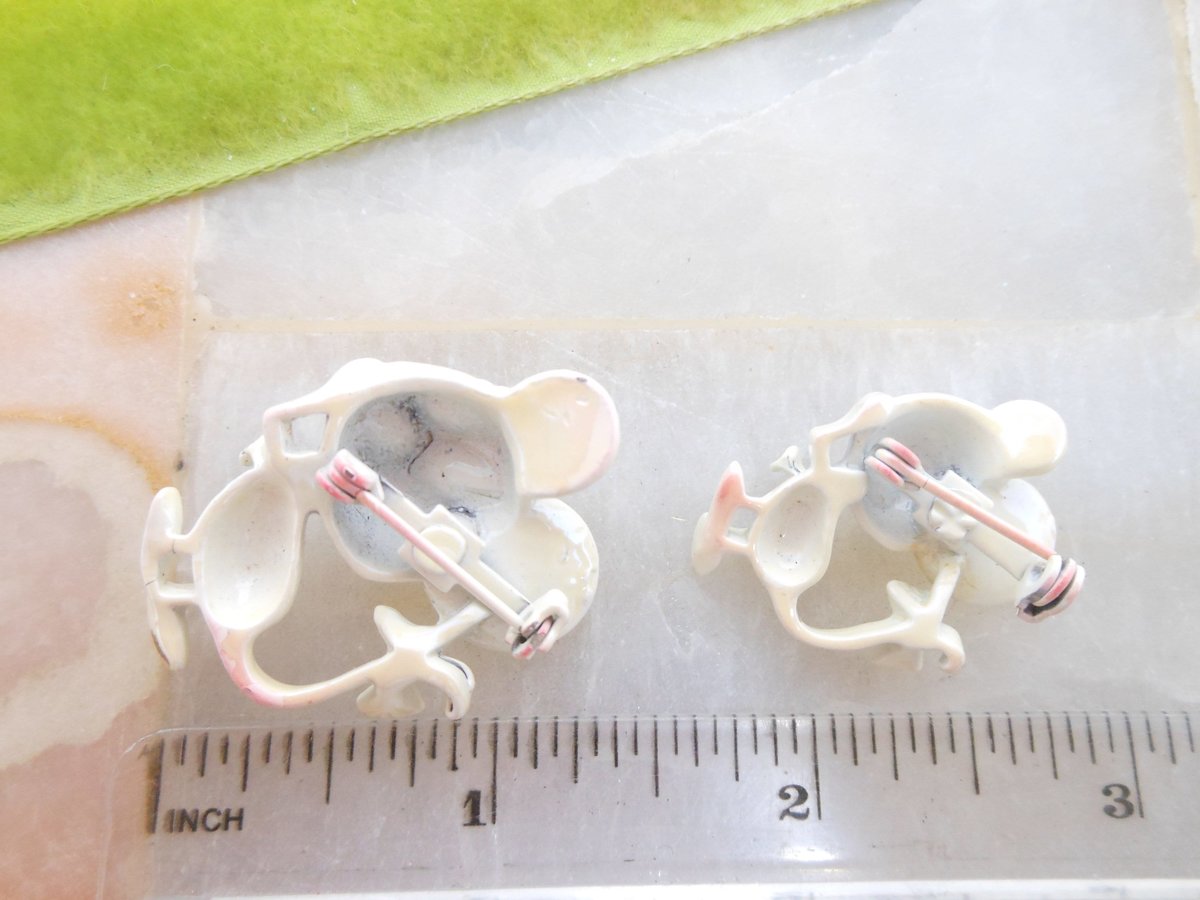 Vintage LOT 4 Bird Pin Figural Petite Brooch Ceramic Bisque Porcelain Scatter Hand Paint Mid Century Jewelry Gift *as is*, VivianJoel.com