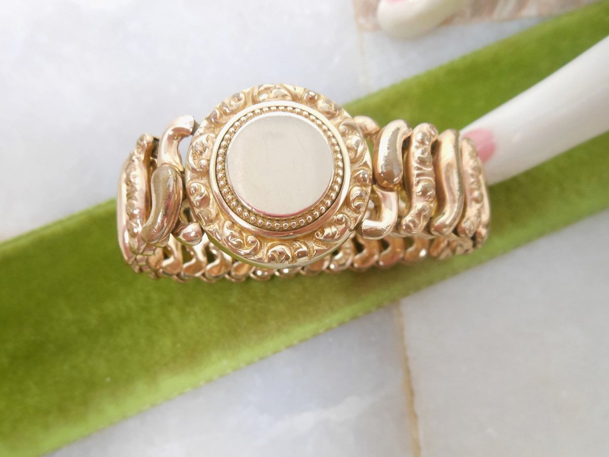 Vintage AMERICAN QUEEN Sweetheart Bracelet Expansion Gold Fill Medallion Valentine Mid Century WW1 Era 1908 Jewelry *As IS*, VivianJoel.com