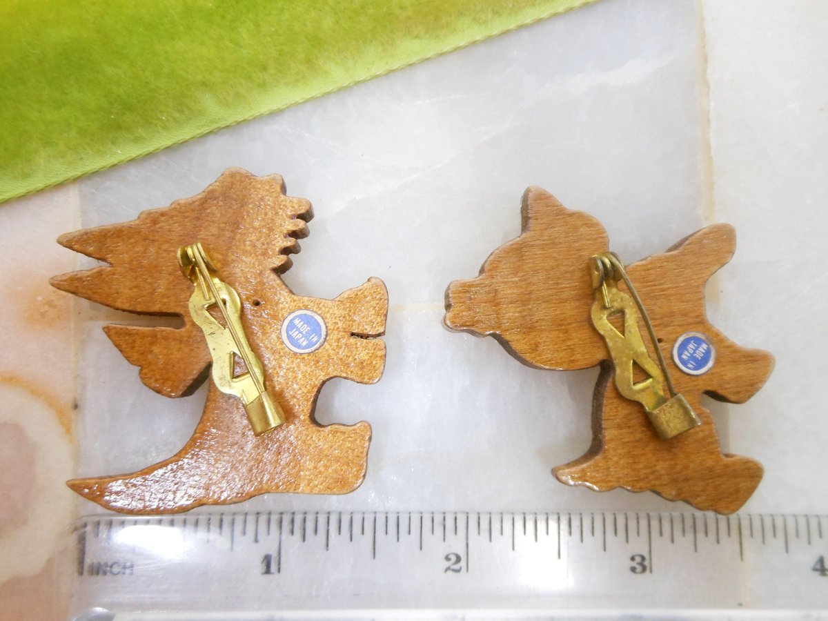 Vintage LOT 2 Carved Wood Pin Scottie Scotty Dog Terrier Brooch Jewelry Gift Japan Kitsch Artisan Mid Century, VivianJoel.com