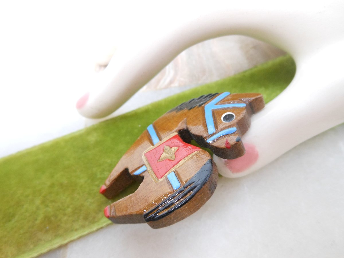 Vintage Horse Brooch Carved Wood Equestrian Pin JAPAN Handpaint Kitsch Rodeo Cowboy Mid Century Jewelry, VivianJoel.com