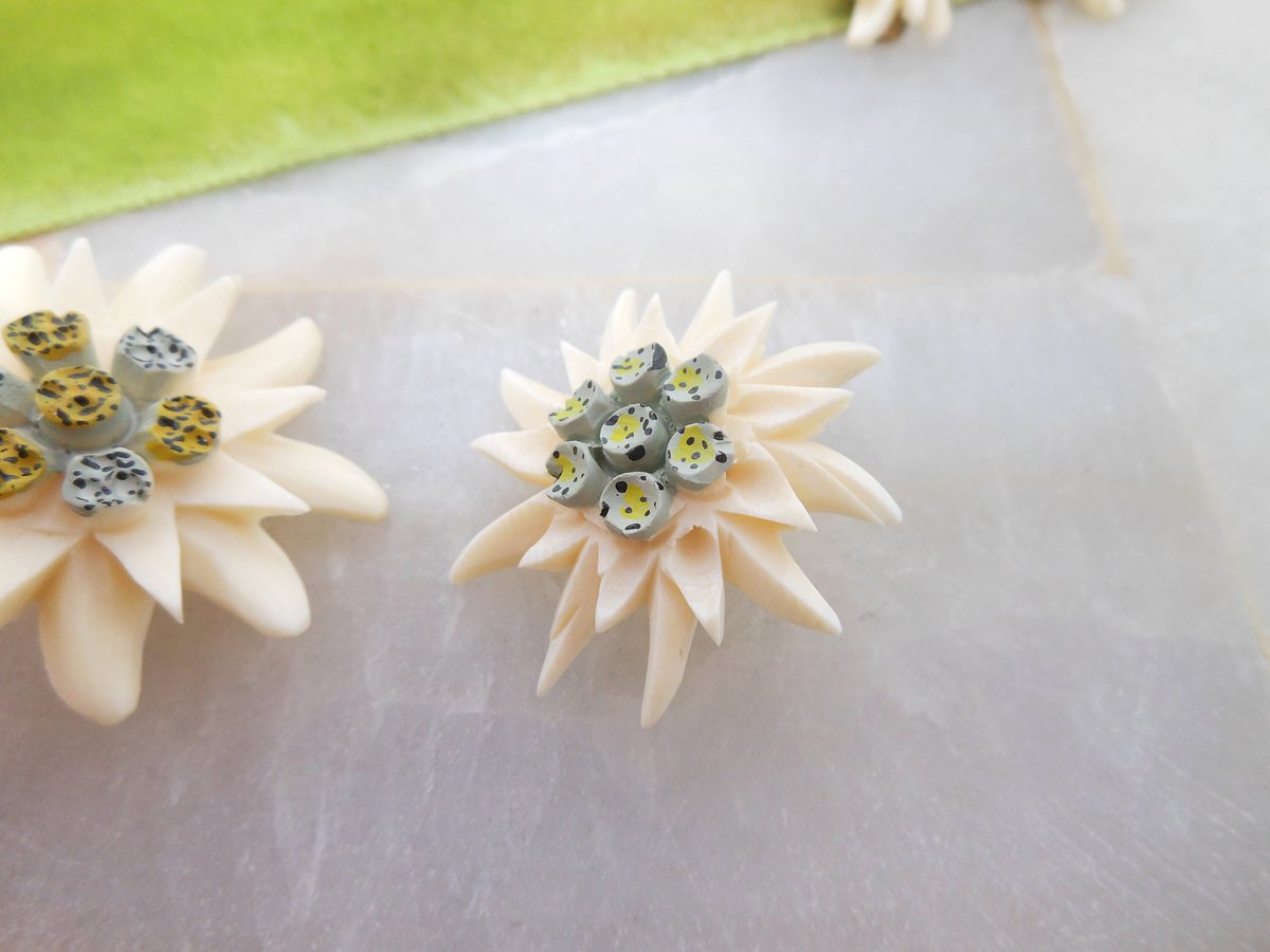 Vintage Edelweiss Scatter Pin Set Artisan Carved Flower Brooch Bovine Bone Handcraft Love Gift Jewelry Mid Century Gift, VivianJoel.com