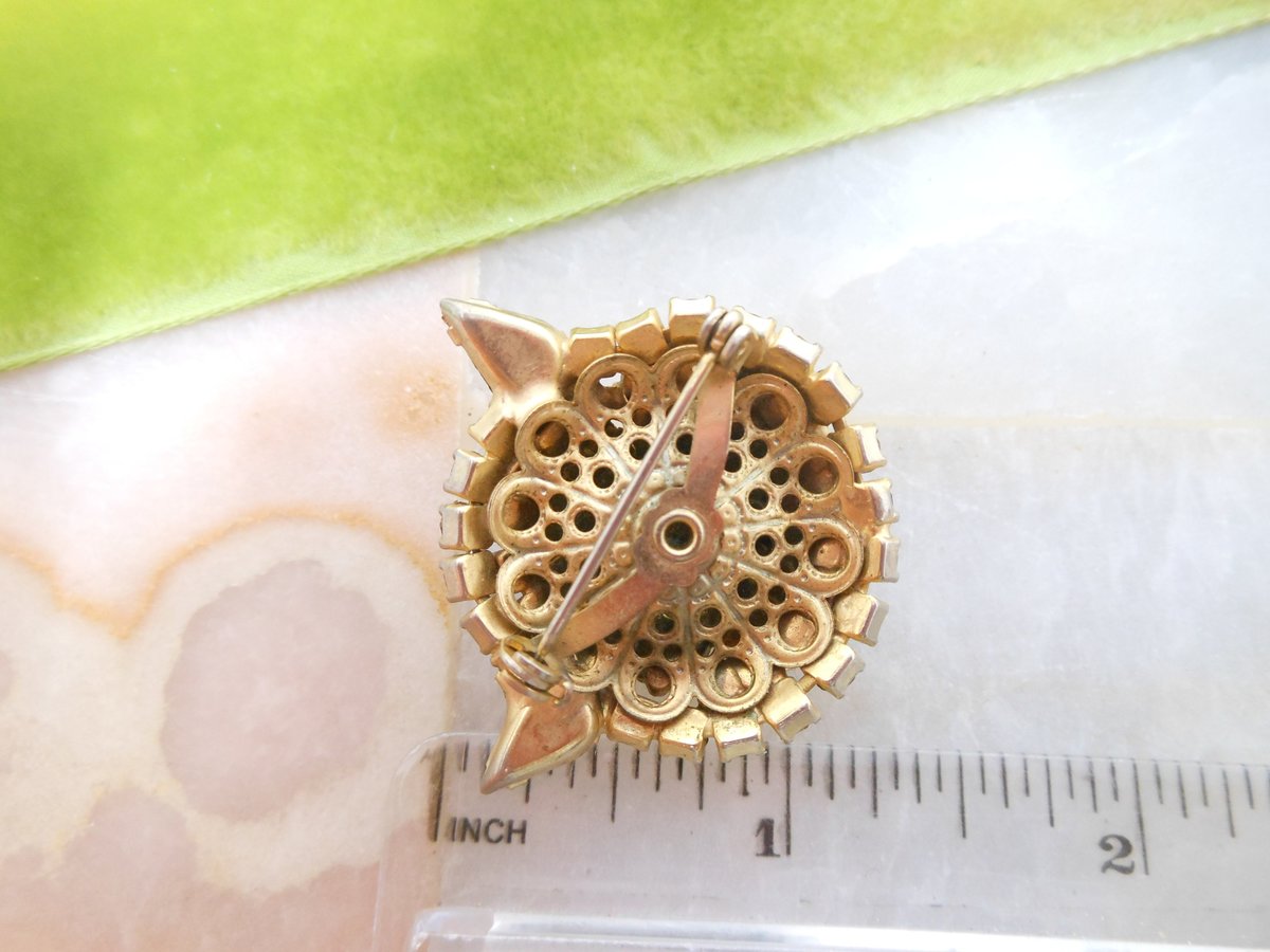 Vintage WEISS Rhinestone Cat Brooch Crystal Kitty Face Pin Designer Mid Century Figural Jewelry Gift *Unsigned*, VivianJoel.com