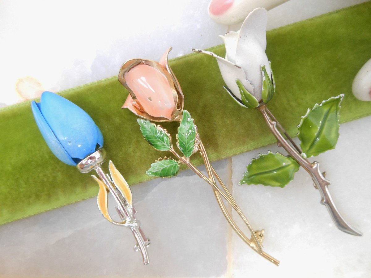Vintage LOT 3 Enamel Flower Pin White Peach Rose Blue Tulip Brooch Retro Jewelry Mid Century *imperfect craft destash*, VivianJoel.com