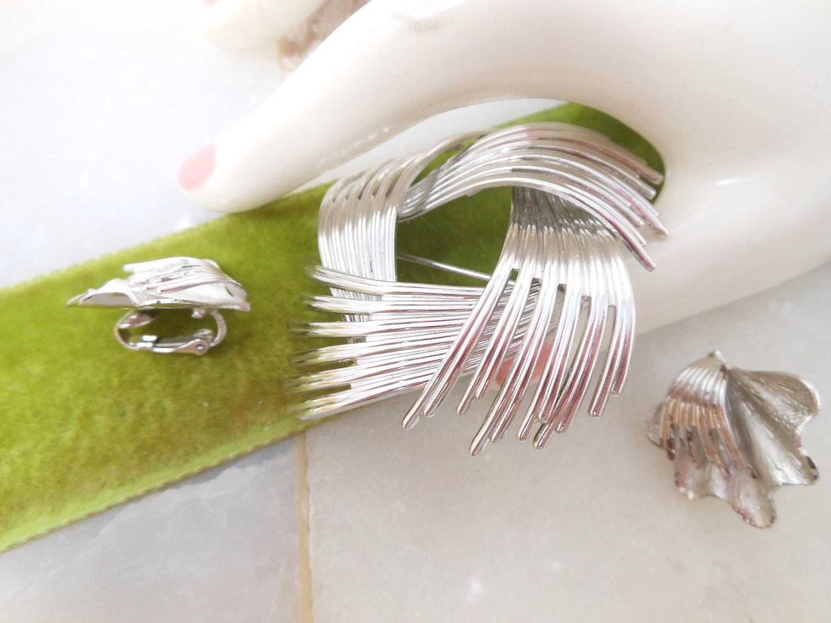 Vintage CORO Pegasus Brooch Earrings Set Demi Parure Clip On Designer Classic Modernist Classic Pin Mid Century Jewelry Gift, VivianJoel.com