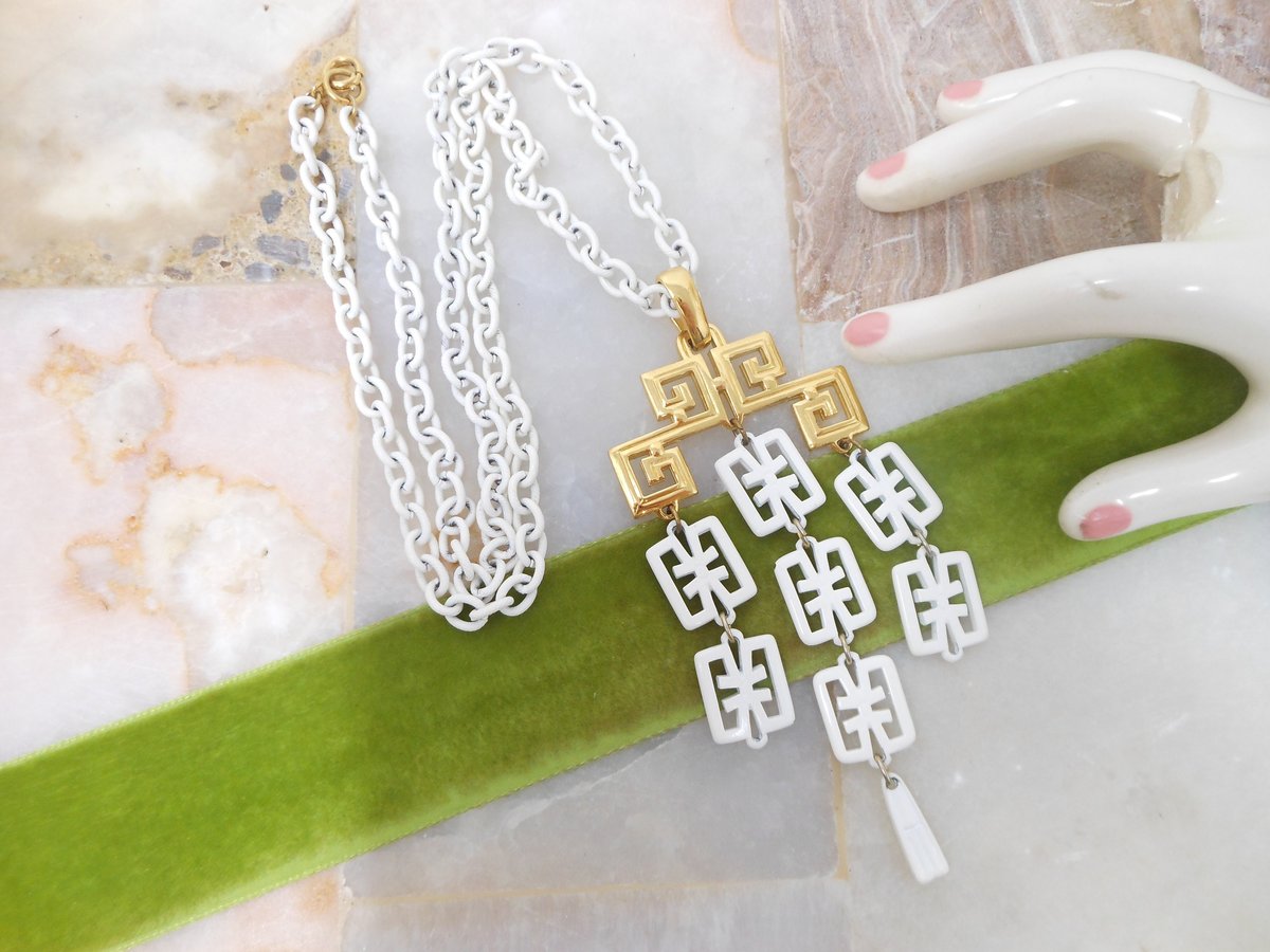 Vintage Crown TRIFARI Pendant Necklace Modernist Swingy Dangle White Enamel Designer Chain Mid Century Jewelry *Flaws As Is*, VivianJoel.com