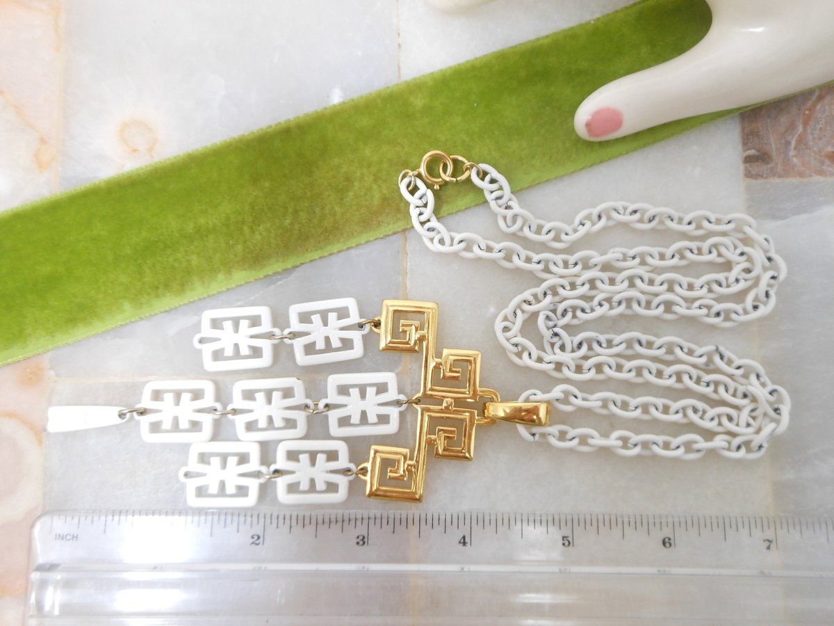 Vintage Crown TRIFARI Pendant Necklace Modernist Swingy Dangle White Enamel Designer Chain Mid Century Jewelry *Flaws As Is*, VivianJoel.com