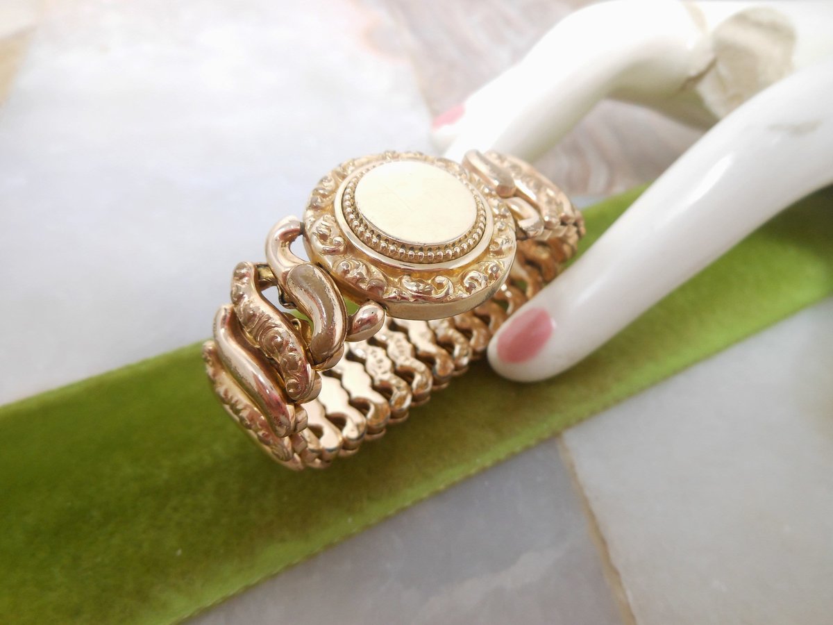 Vintage AMERICAN QUEEN Sweetheart Bracelet Expansion Gold Fill Medallion Valentine Mid Century WW1 Era 1908 Jewelry *As IS*, VivianJoel.com